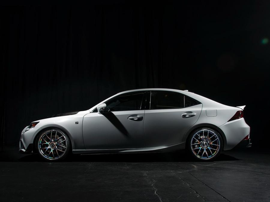  Lexus IS350 F-Sport by Seibon Carbon 2013 года  (фото 2 из 3)